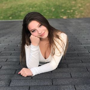 Meet your Posher, Delaney